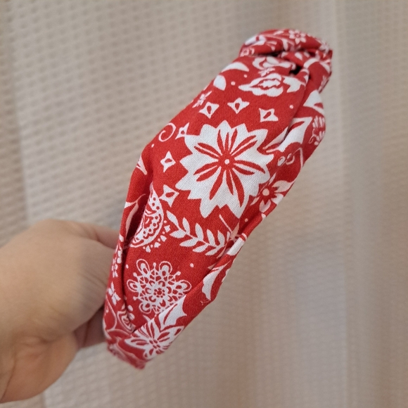 Authentic Pioneer Woman (Turtle Doves/Snowflakes) Fabric Handcrafted Headband - Picture 4 of 4